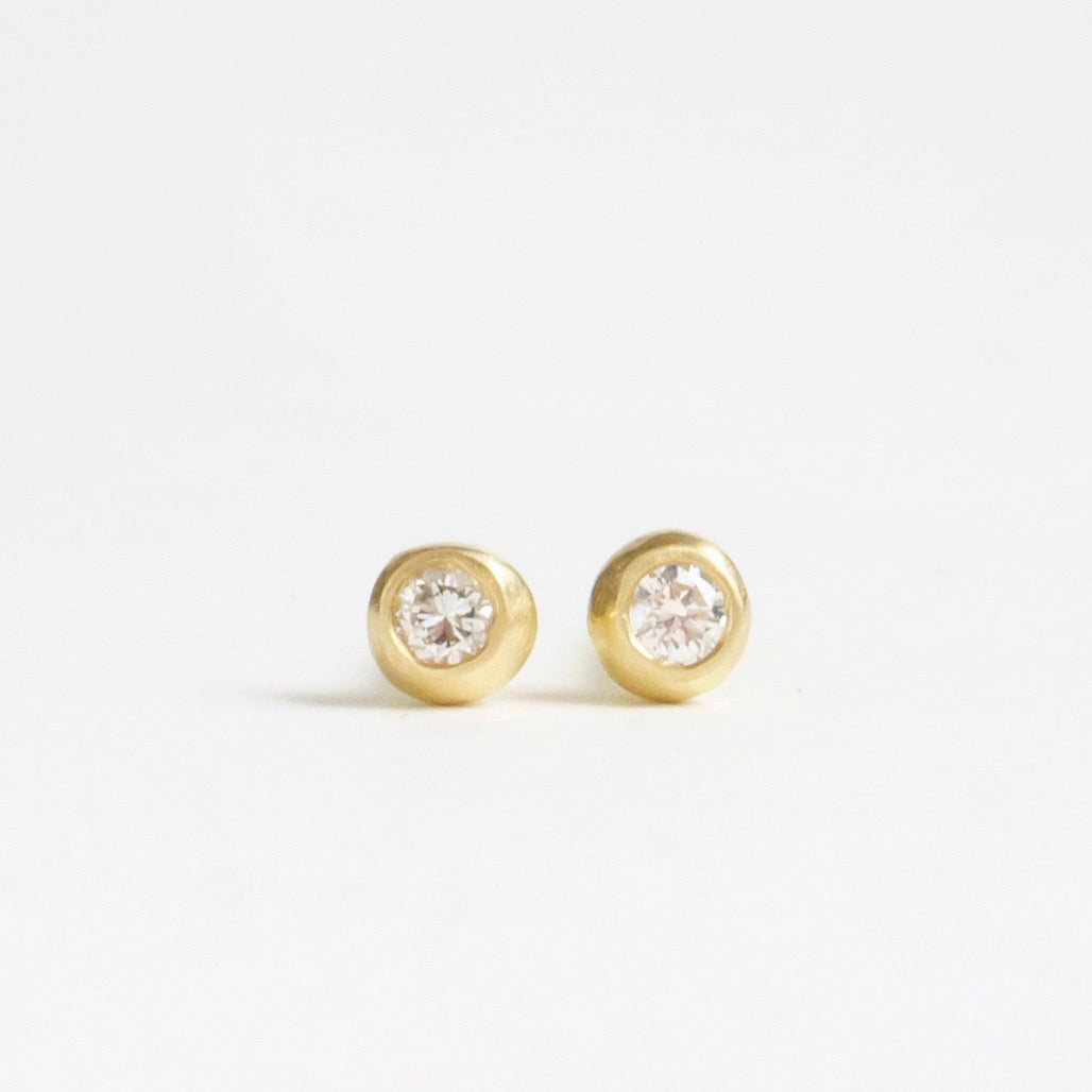 18ct yellow gold bobble studs featuring sparkling 2mm diamonds, ideal for everyday wear or special gifts.